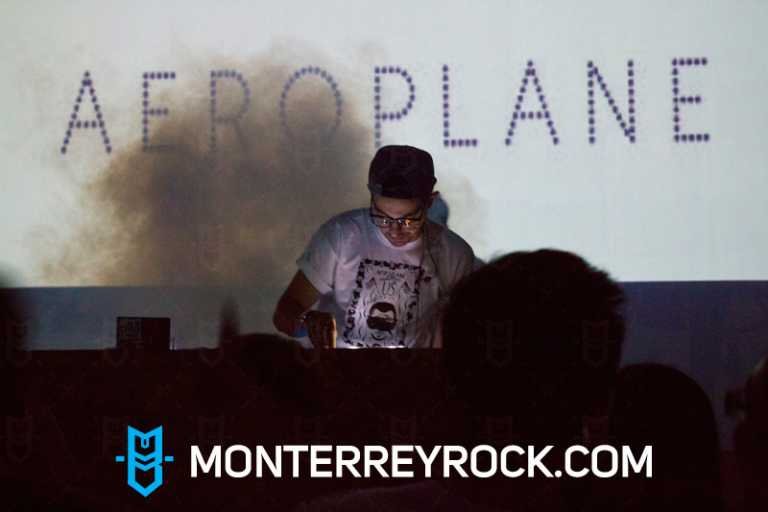 Aeroplane en Monterrey @111999555