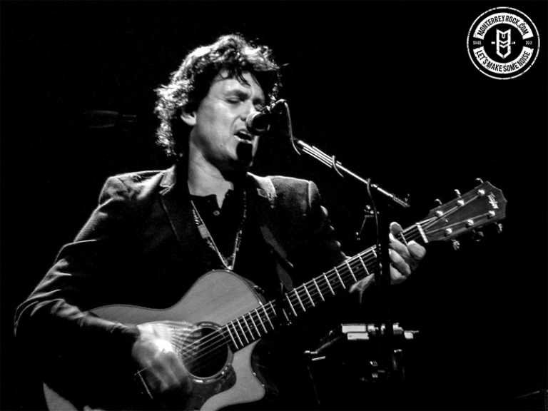 SAÚL HERNÁNDEZ: “LA MEMORIA DE LOS SENTIDOS, CANCIONES Y CAMINOS”