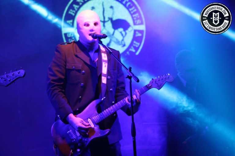 Invaden A Band of Bitches nuestro planeta