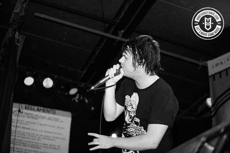 Silverstain cerrando su gira por México en el Café Iguana