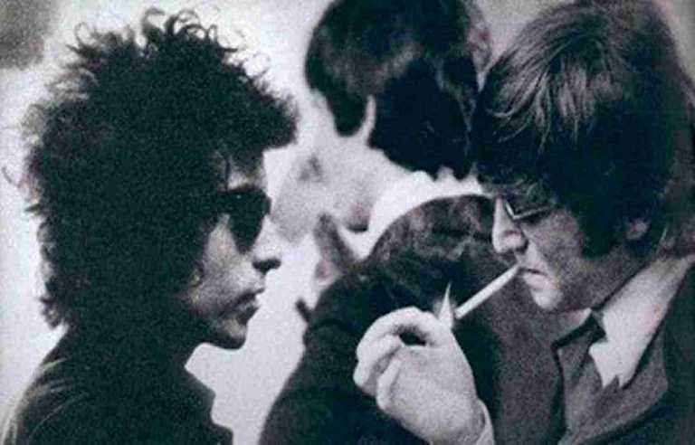 Cuando Los Beatles conocieron a Dylan… y a la marihuana