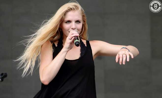 Delta Rae y su folk rock en Hellow Festival.