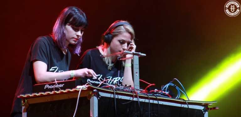 Fleurs du mal ambientando en el Monterrey City Fest