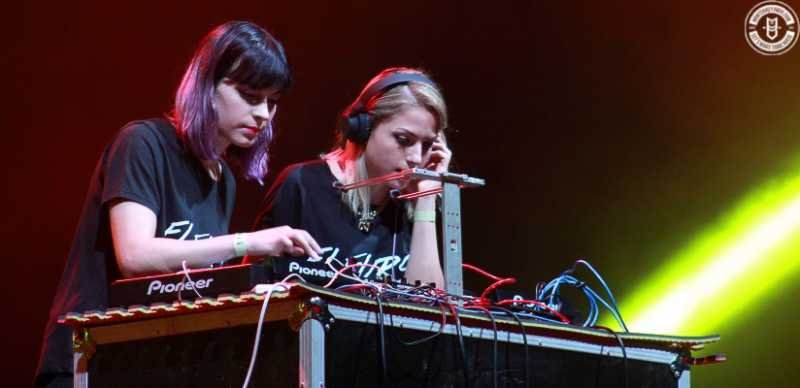 Fleurs du mal ambientando en el Monterrey City Fest