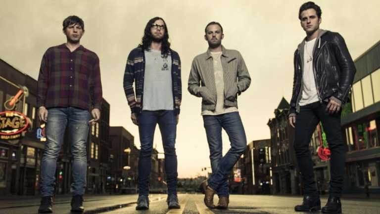 KINGS OF LEON PLANEA NUEVO DISCO