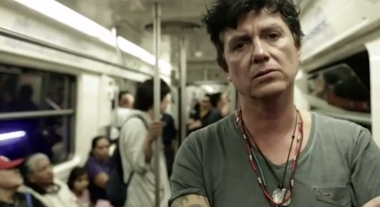 Saúl Hernández se vuelve ‘Fuerte’ ante el caso Ayotzinapa