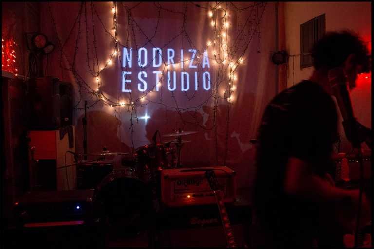 Piyama Party y Uvilov en el Nodriza.