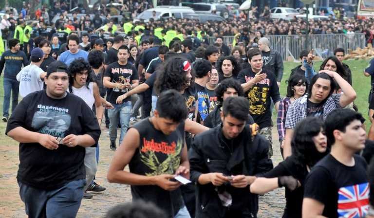 En la fila de los conciertos