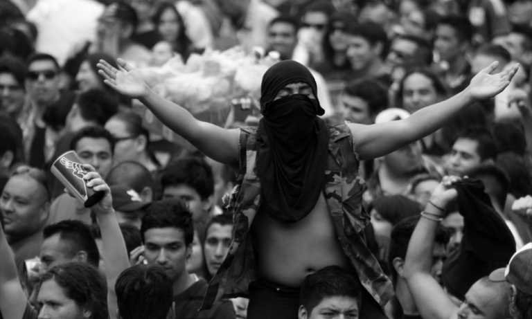 Lluvia de festivales de rock en Monterrey y lluvia de mierda