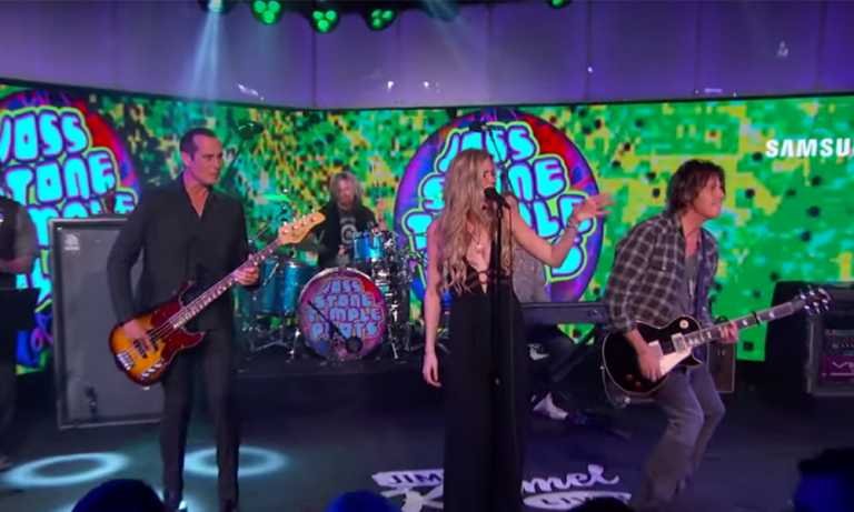 Joss Stone Temple Pilots – “Interstate Love Song”