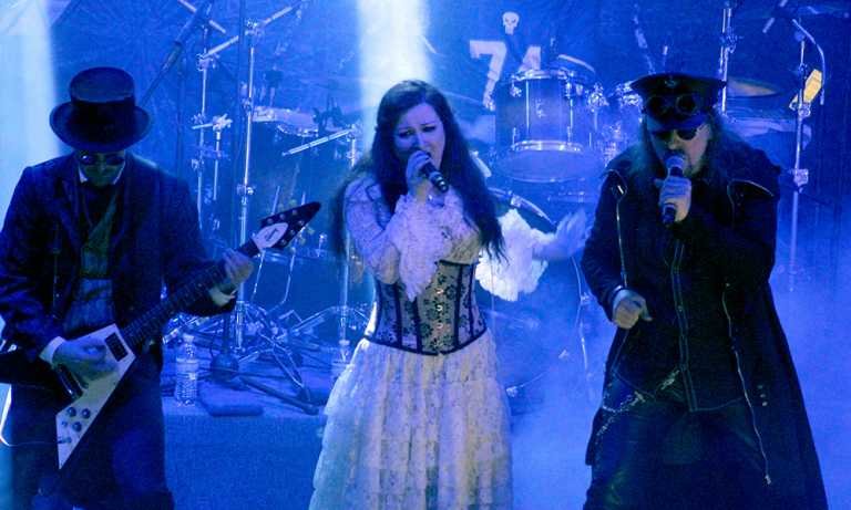 Therion es invocado en Monterrey.
