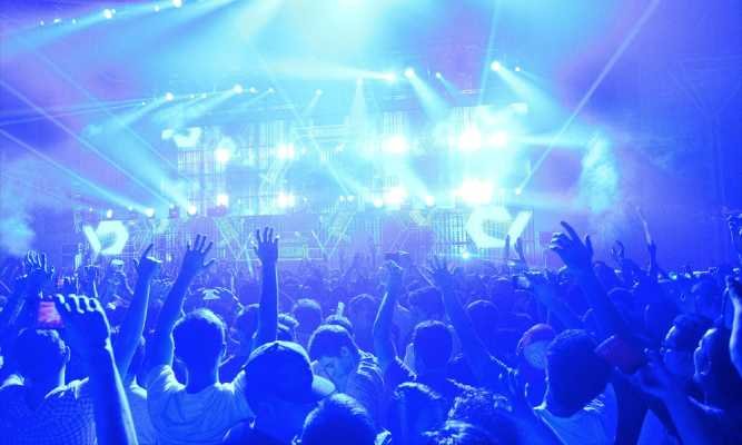 10 Personajes cagantes en los conciertos y festivales de rock