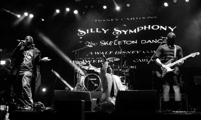 A Band of bitches pone la fiesta en el Miller Lite Spring Fest