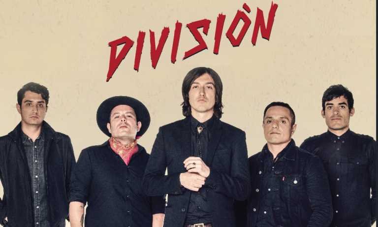 División Minúscula en Auditorio Pabellón M