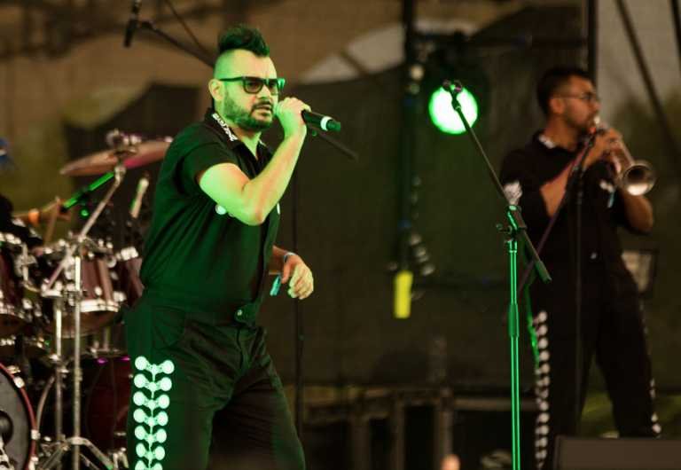 Los Estrambóticos, armando una gran fiesta en el Machaca 2016