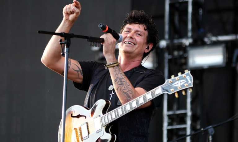 Saúl Hernández: emotivo show en el Machaca