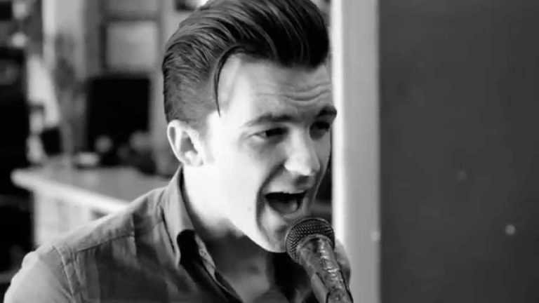 Siempre sí viene Drake Bell… ahora como DJ