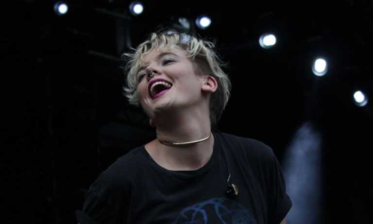 Betty Who llena de energía el Hellow Fest 2016