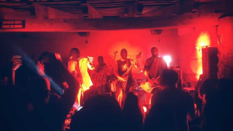 A Band of Bitches en el Salón Morelos: una noche paposha.