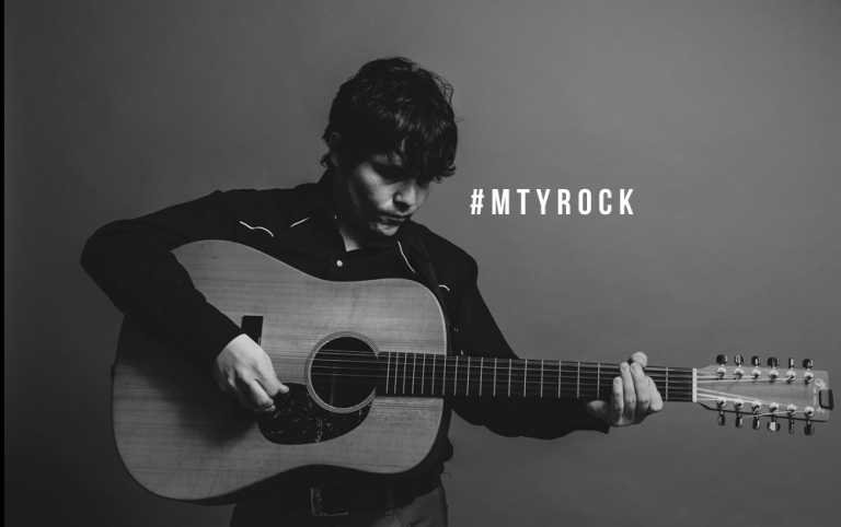 Juan Cirerol estrena “En los días de música triste”.