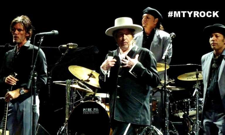 ¿Bob Dylan desaira el Premio Nobel?