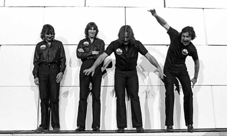 Historias de Rock: El escupitajo que creó el muro pinkfloydiano