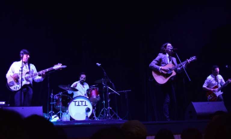 La vista desde el escenario: Tony True & The Tijuana Tres en el Auditorio Pabellón M