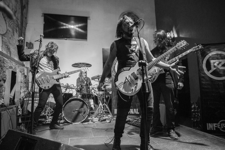 Inferzenal: emprendiendo el camino de las bandas independientes.