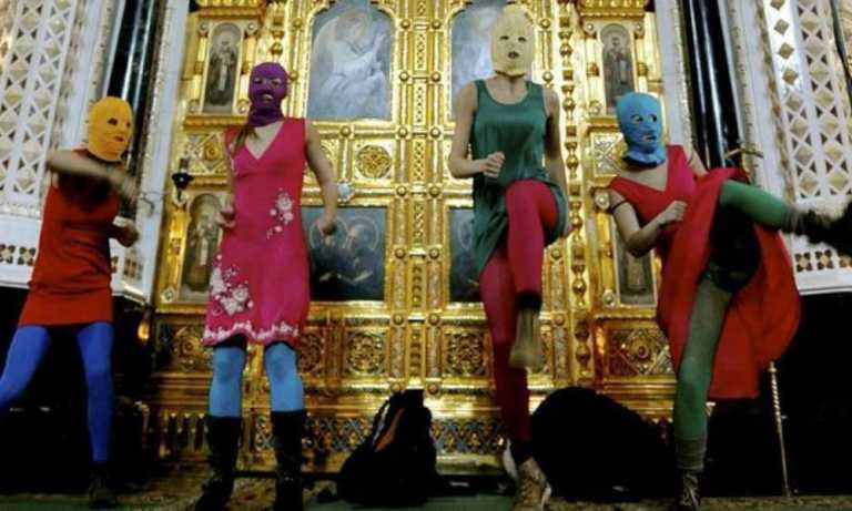 Pussy Riot en Vive Latino