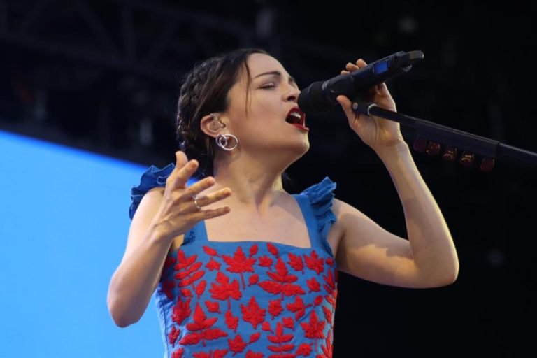 Natalia Lafourcade dice ‘Hasta Luego’ a regios en el Pa’l Norte 2018