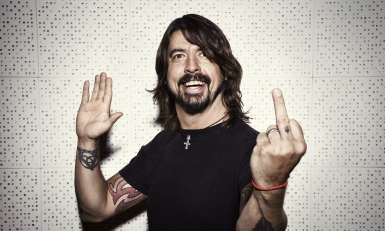 ¿Por qué Dave Grohl evita escuchar Nirvana?