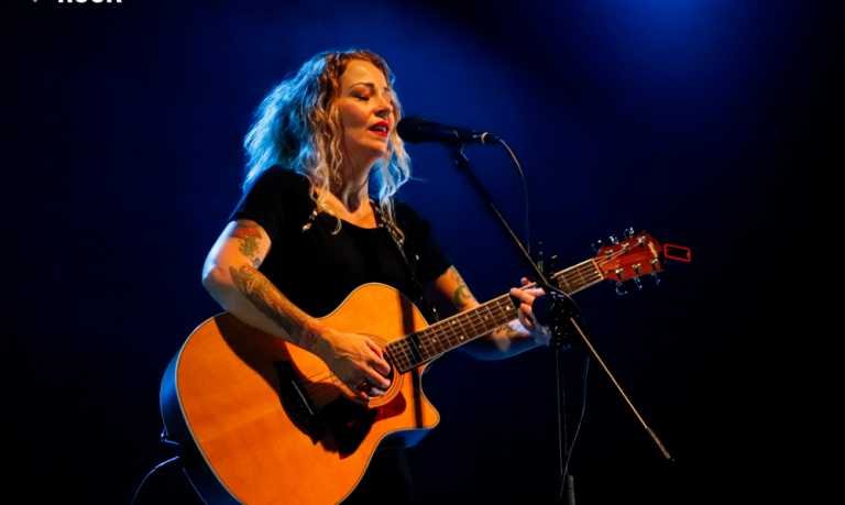 Una reunión íntima con Anneke Van Giersbergen