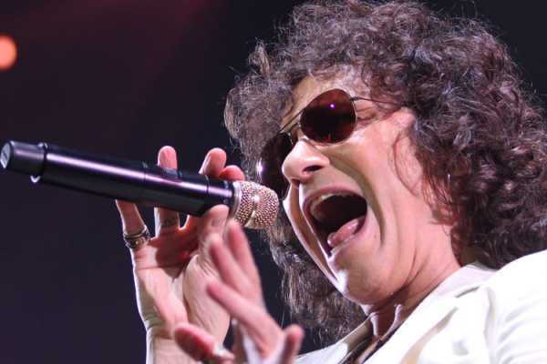 Enrique Bunbury el “Héroe” de Monterrey
