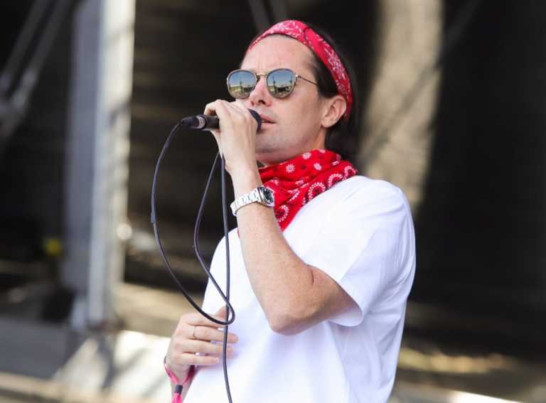 Entrevista con Mike Milosh de RHYE