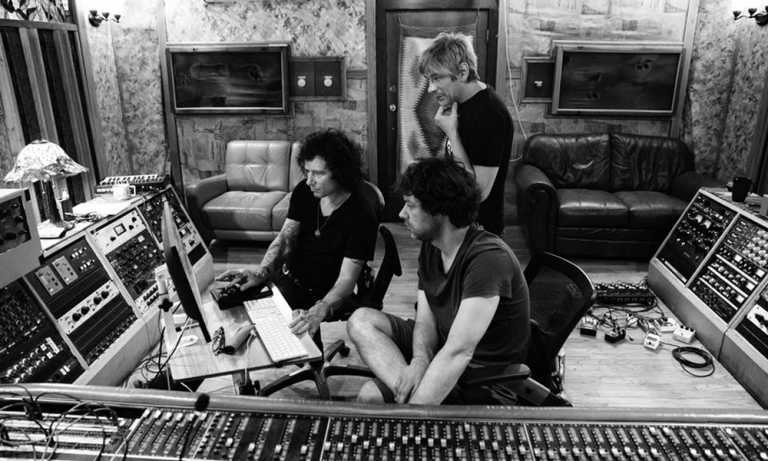 Bunbury no descansa: ya trabaja en un nuevo disco