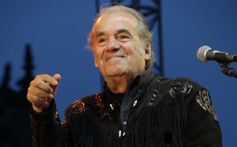 Muere Óscar Chávez “el caifán mayor” por posible coronavirus