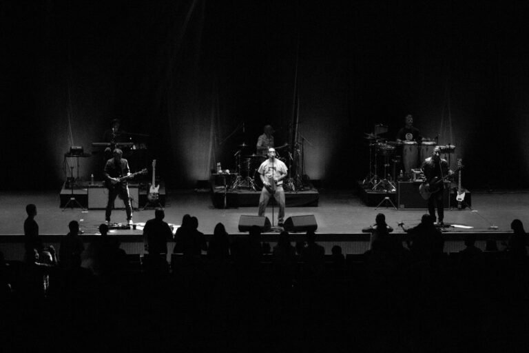 Esa noche hubo algo más que un concierto de Los Amigos Invisibles