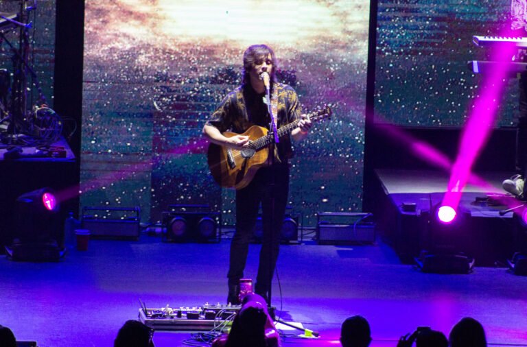 La brújula siempre apunta al norte: Siddhartha en Auditorio Pabellón M