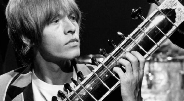 La enigmática muerte de Brian Jones, el fundador de los Rolling Stones