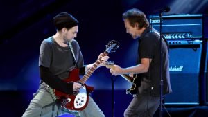 Josh Klinghoffer es el nuevo guitarrista de Pearl Jam