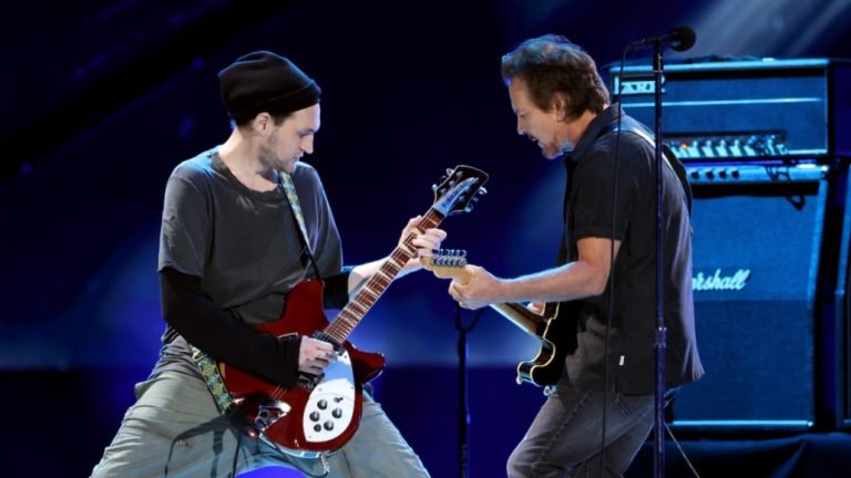 Josh Klinghoffer es el nuevo guitarrista de Pearl Jam