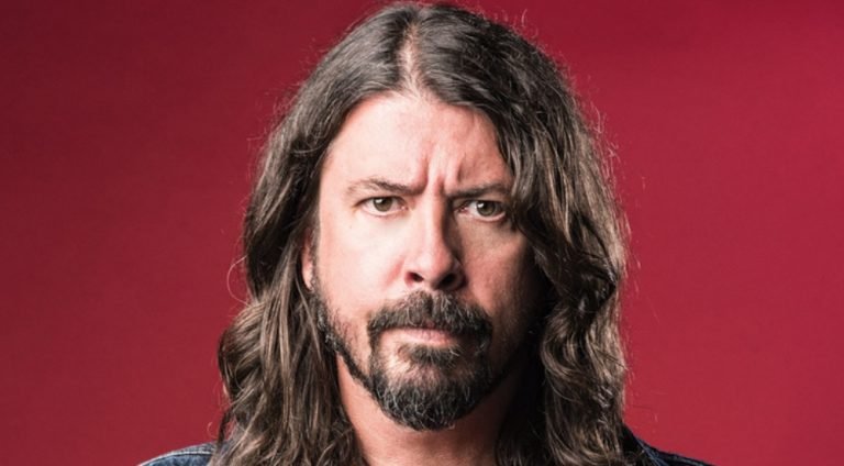 Dave Grohl reconoce que tiene problemas auditivos