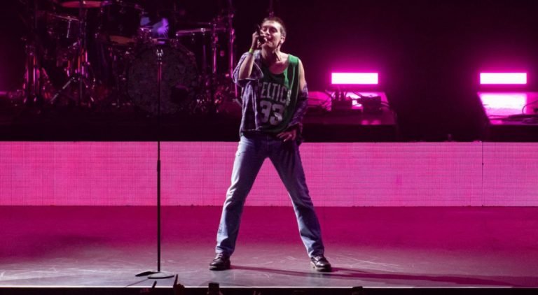 Lany llena el Auditorio Pabellón M de música y romance