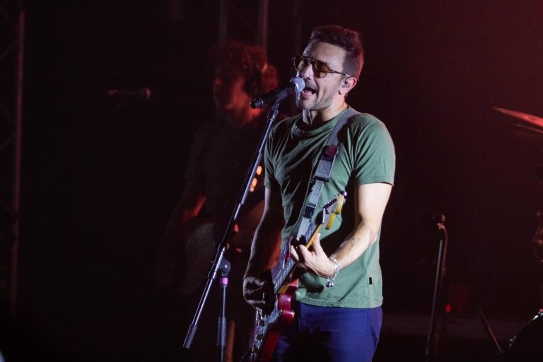 Y nos alcanzó la medianoche, y nos gustó