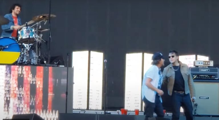 The Strokes y Eddie Vedder: juntos tocando “Juicebox”