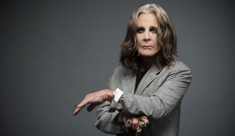 Ozzy Osbourne estrena su línea de maquillaje