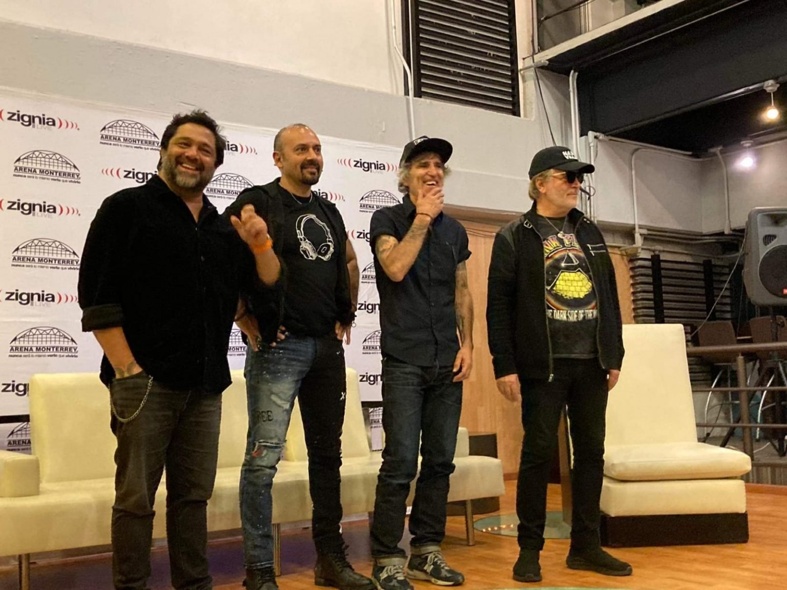 Miguel Mateos, Mikel Erentxun y Elefante juntos en el Tour México