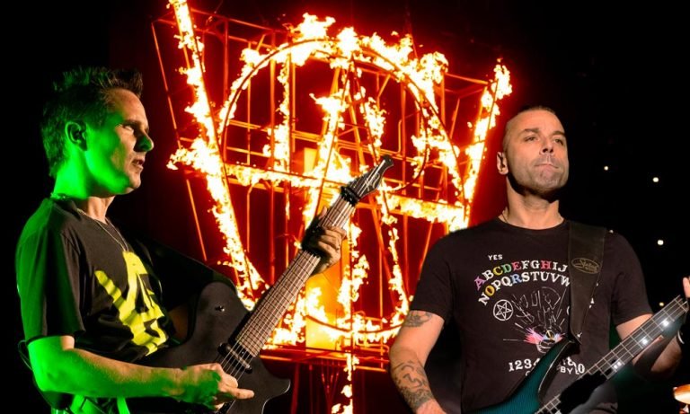 MUSE entre fuego, mascaras y  guitarras distorsionadas, luce en Monterrey