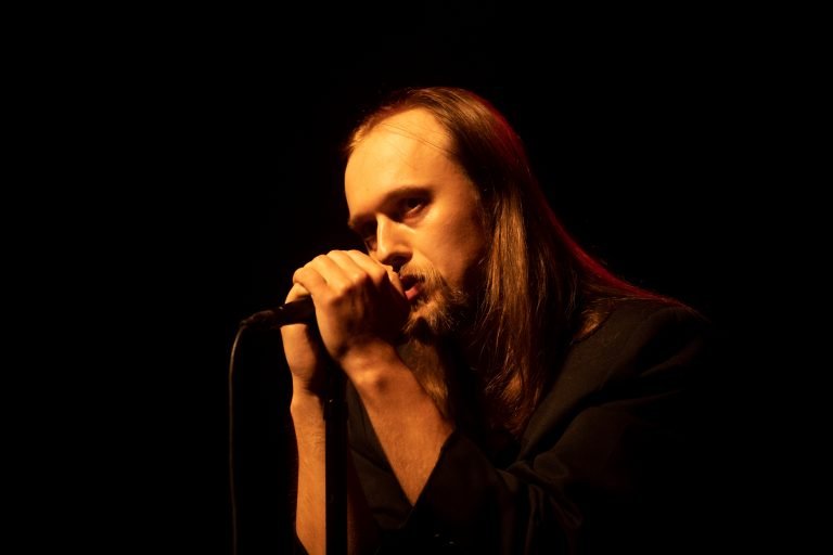 Molchat Doma en Monterrey: post punk desde Bielorrusia