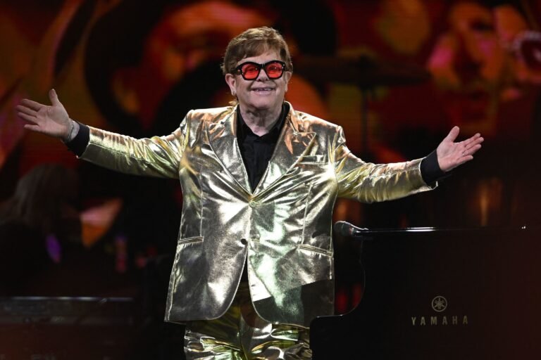 Elton John dio increíble concierto en Glastonbury